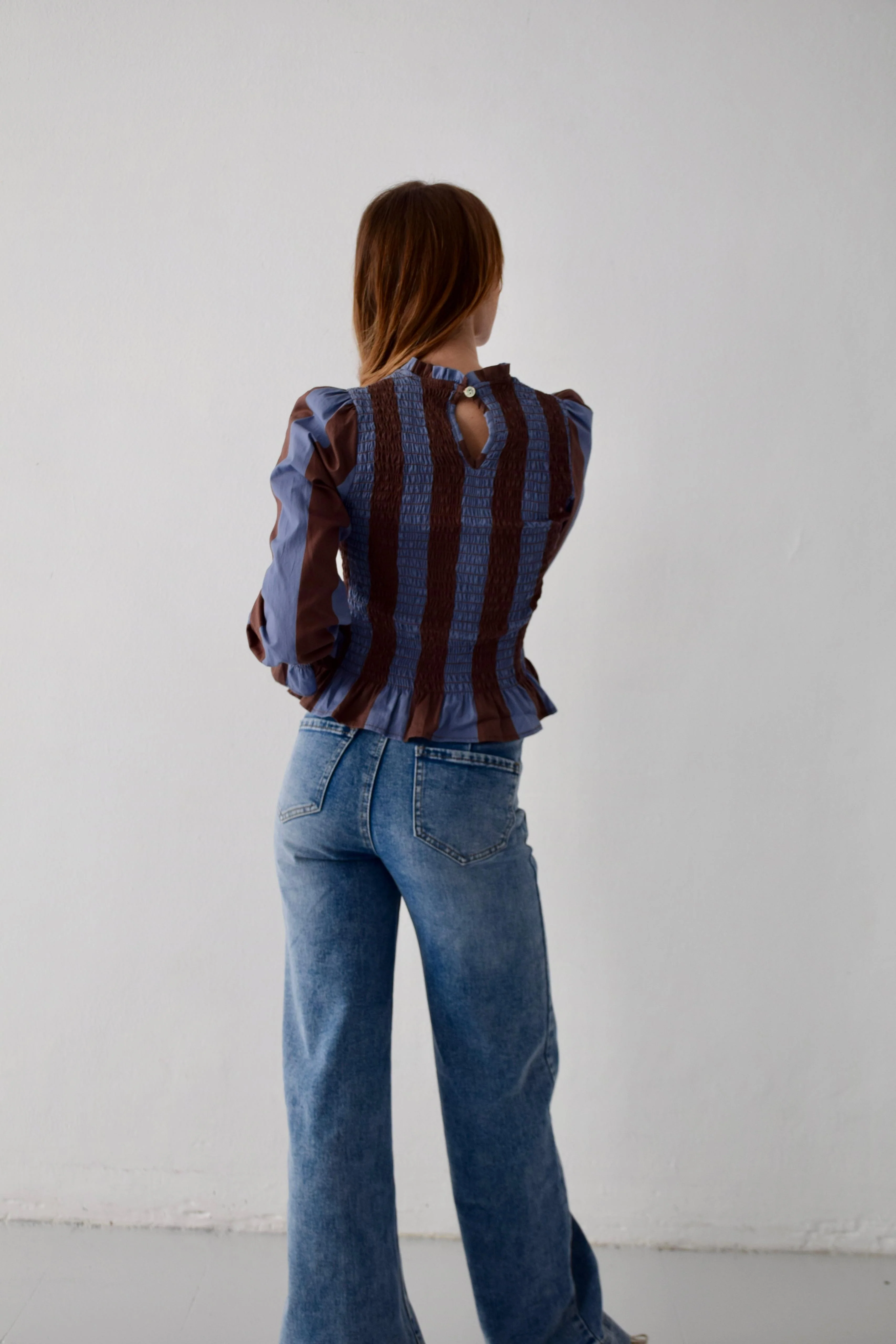 Blusa Chía Rayas Marrón y Azul Marino - Image 6